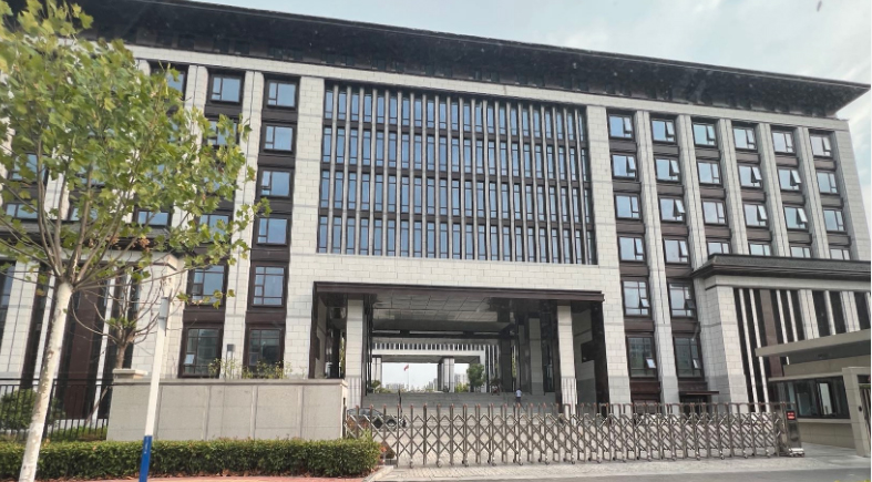 ������ί��У