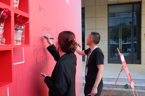 凯发·k8天生赢家·一触即发